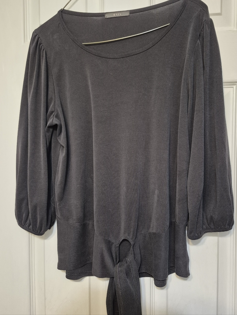 GYFY Women's size Large Tie-Front 3/4 Sleeve Blouse in Charcoal. Wardrobe Staple